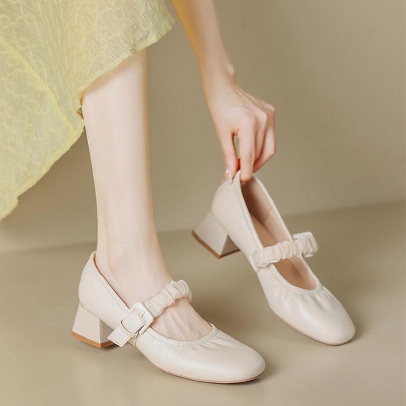 La ballerine plissée bride élastique Avery Femme | Talons plats et moyens Femme Chaussures Femme