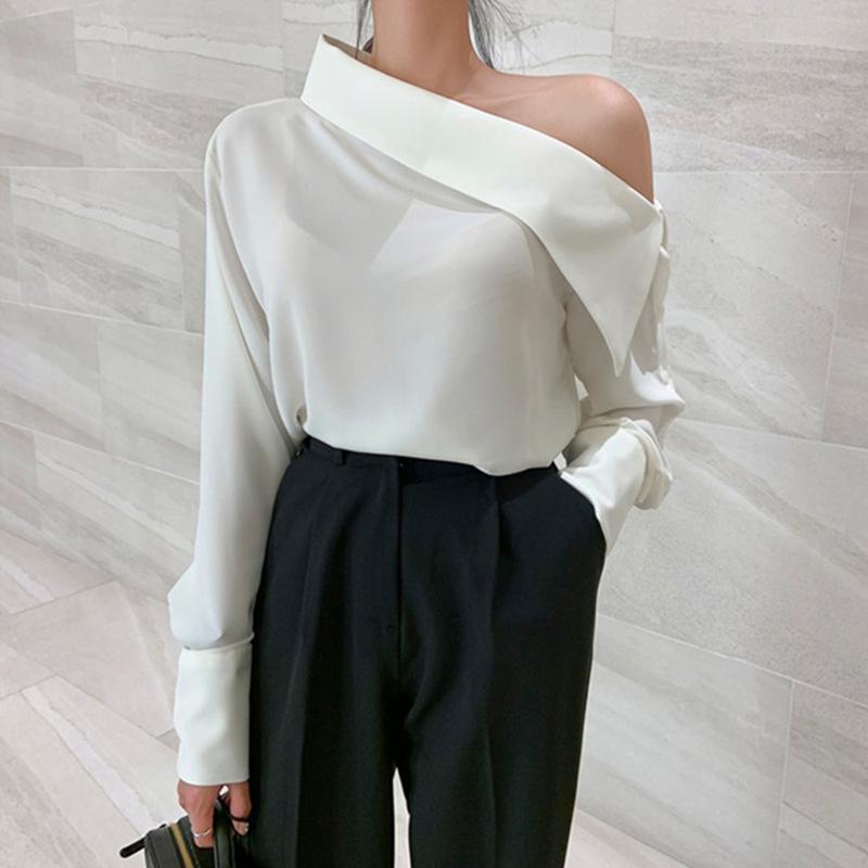 La blouse satinée encolure asymétrique | Blouses et chemises Blouses et chemises Blouses et chemises